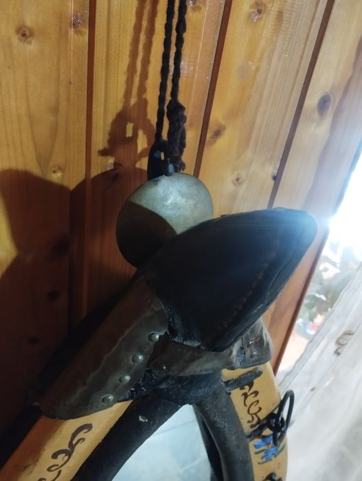 Vând oglinda Jug de cal