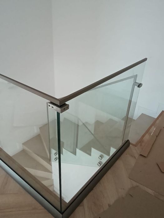 Balustrada din sticla securizata