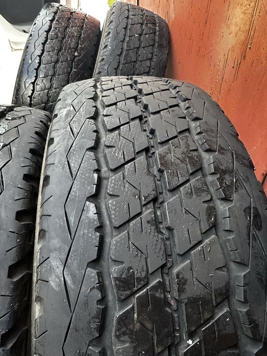 4 Cauciucuri Bridgestone 225 70 15c. Vara
