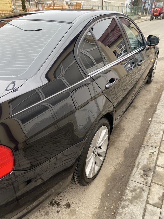 Bmw 320D automat 2011