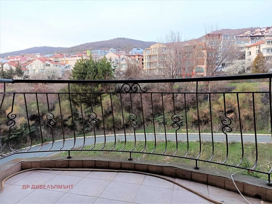 ТОП ОФЕРТА / До Марината с паркинг и басейн, Юг 4.2