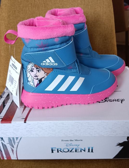 Нови ADIDAS зимни ботуши, 32 номер.