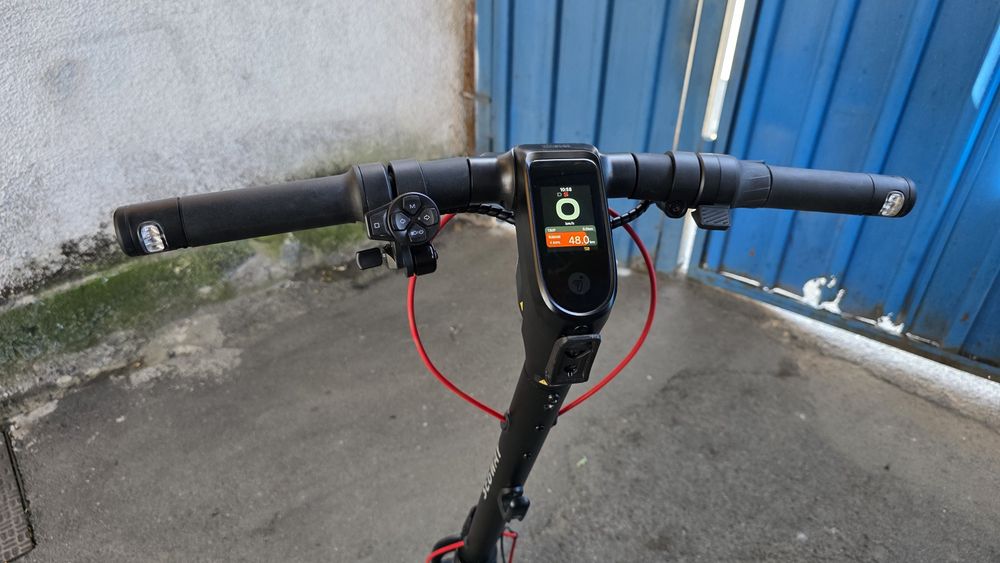 Vand trotineta electrica segway F3 Pro impecabila