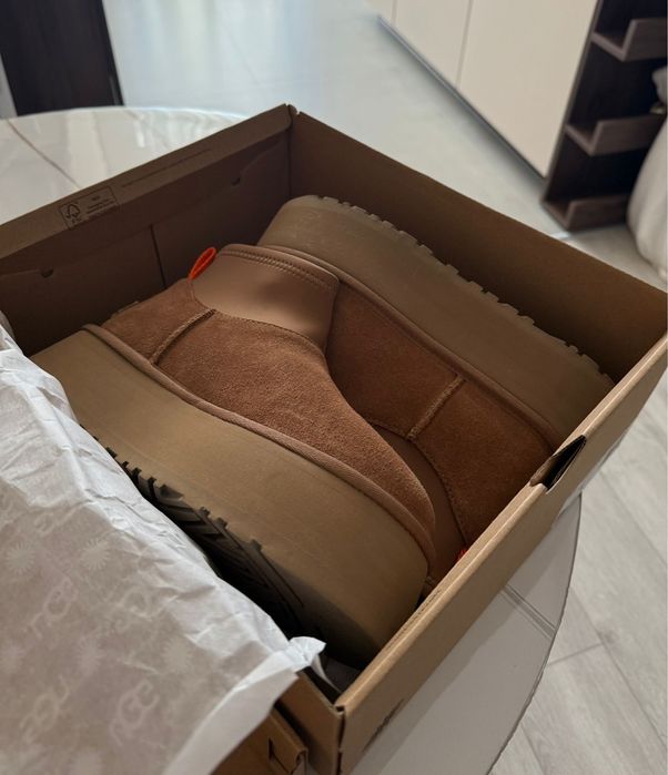Ugg mini marimea 37