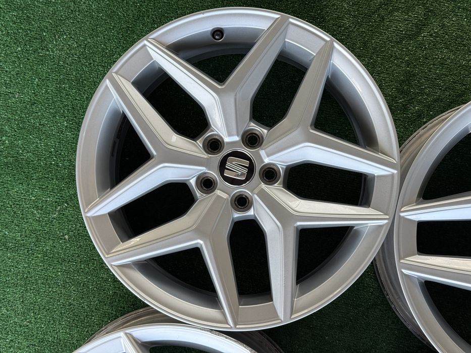 4бр. ОТЛИЧНИ 17” ОРИГИНАЛНИ Джанти 5х100 за -SEAT/SKODA/AUDI/VW/Vag- 7.0Jx17H2, ET51