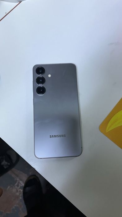 Samsung s25. İdeal