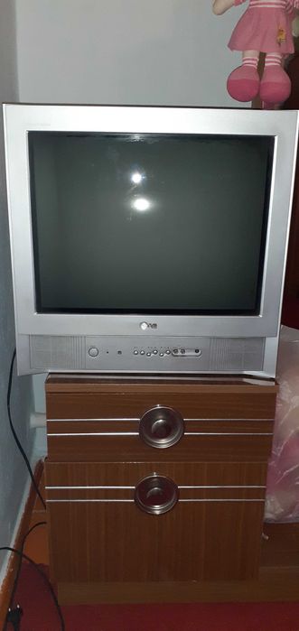 Продам телевизор LG