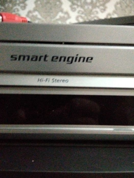 Видеомагнитофон,;SONY" Hi -FI ,STEREO