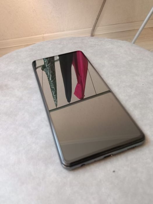 Продам в новом состоянии Samsung Galaxy A 72 8/256гб
