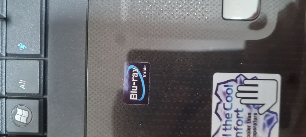 Leptop asus 17 inci