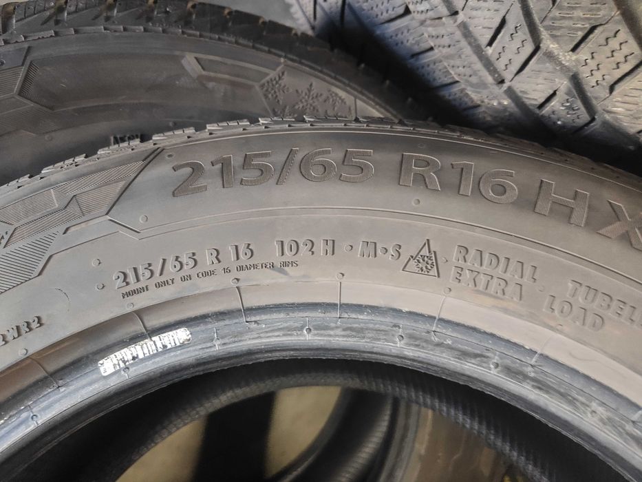 4бр.зимни гуми 215/65/16 Barum