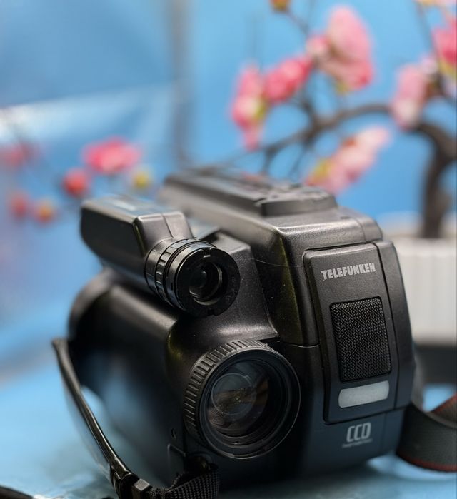 Компактна аналогова видеокамера Telefunken Compact Videomovie C1300