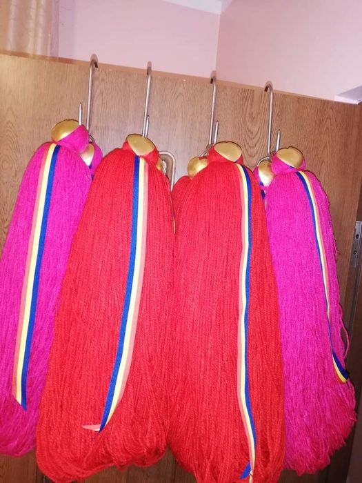 Canaci ciucurii pentru toate animale!