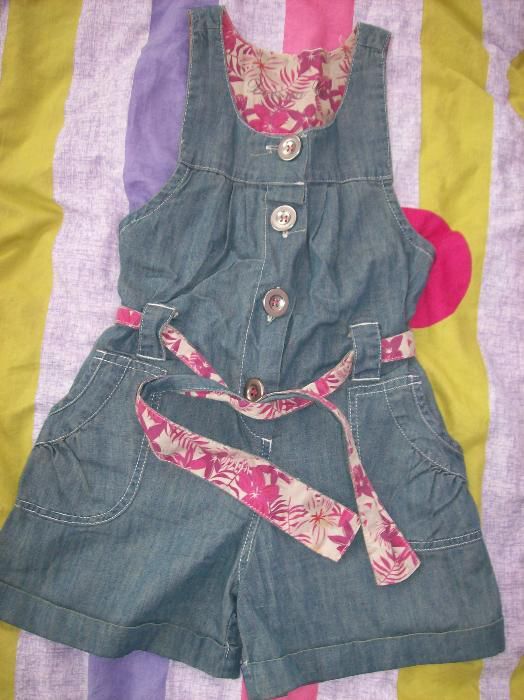 Три поли, панталони, гащеризон, жилетка и суитчер за момиче