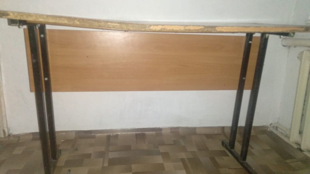 Продам школьную парту