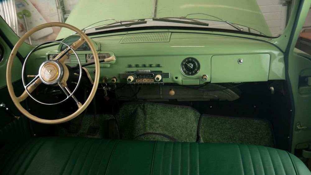 Аренда ретро автомобиля Волга | Свадьбы, фотосъёмки, встречи гостей