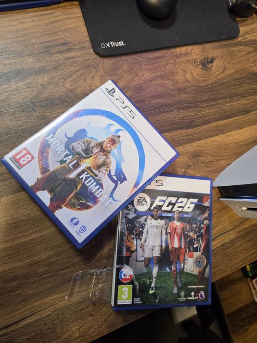 PlayStation 5 Slim 1Controoler +Fifa 26 Mortal kombat