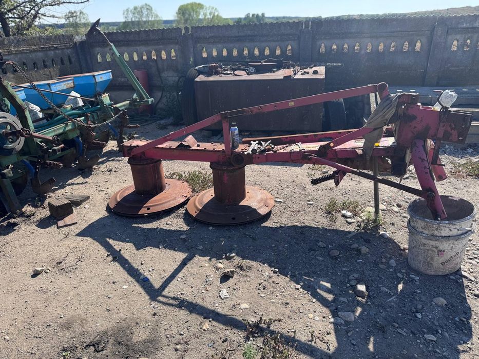 Tractor si combina de vânzare