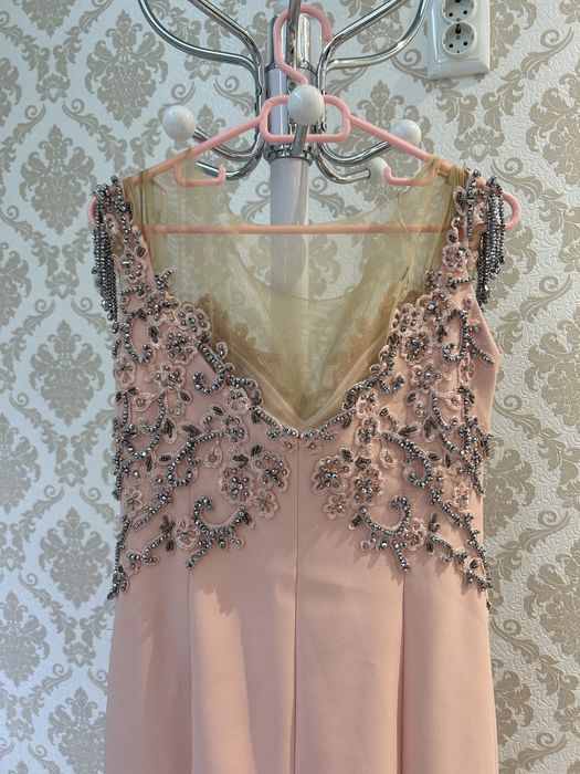 Официална рокля в пастелно розово