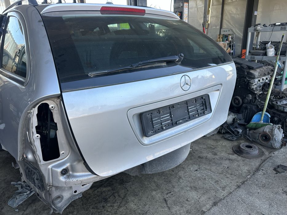Врата багажник за Мерцедес w203 C classe комби!