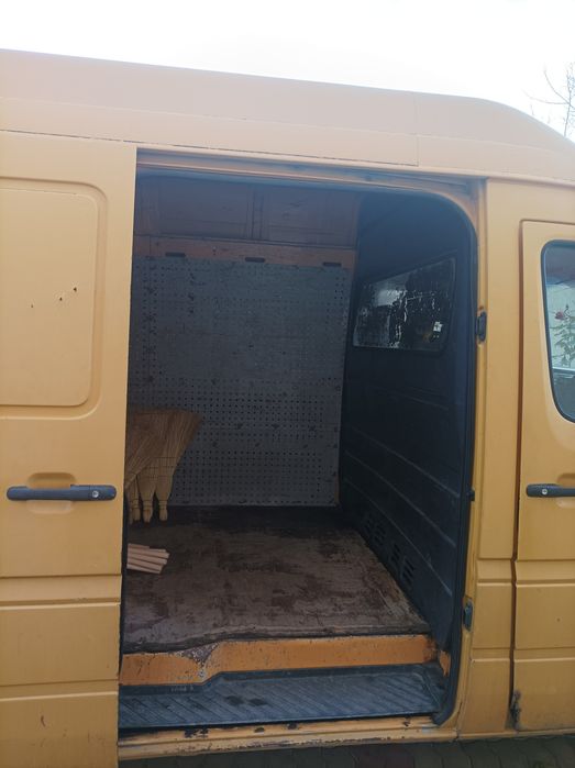Продавам Спринтер 312