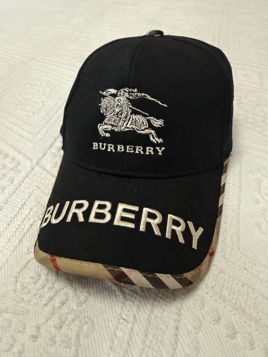 Șapcă Burberry……