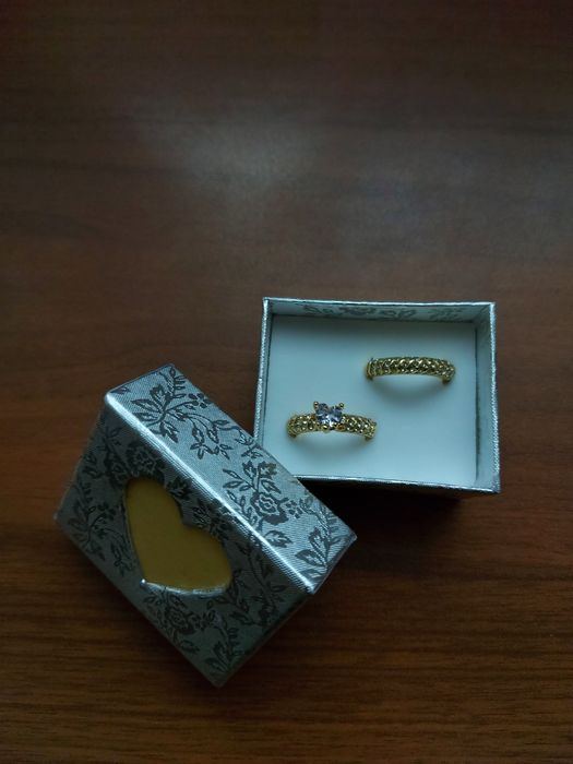 Пръстен "Love" със цирконий