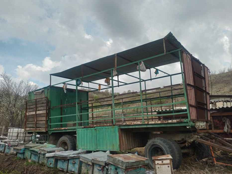 Пчело прицеп с докмент