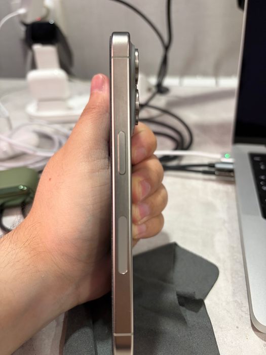 Iphone 15 pro 256gb esim 80%