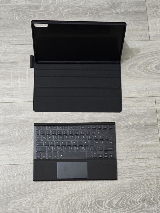 Husă cu tastatură pentru Lenovo Tab P11 Gen 2, negru