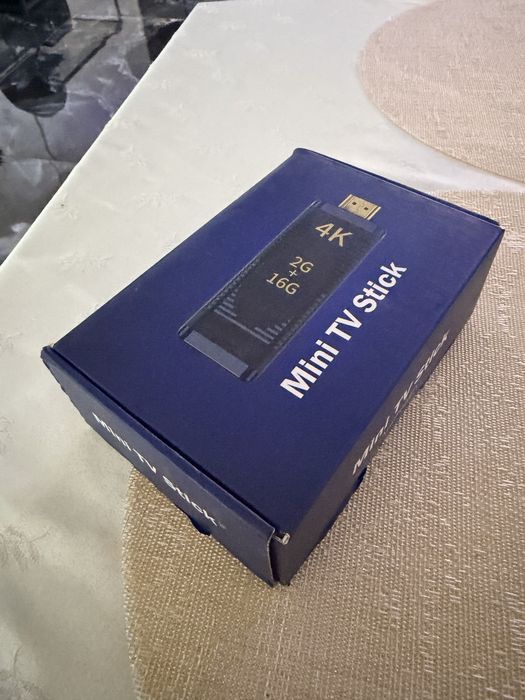 Mini TV Stick Android 4K Sigilat