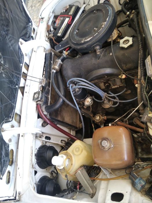 VAZ 2106 sotiladi.