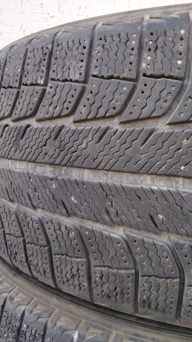 Продам шины зимние в нормальном состоянии