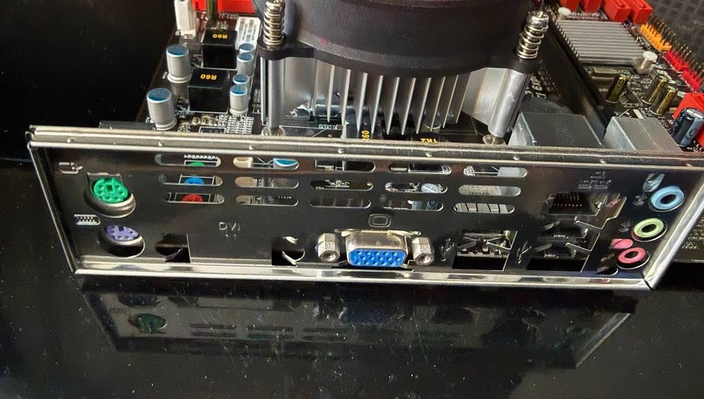 Комплект для ПК: Biostar H61MLV2 +  Intel i3-2120 + ОЗУ 4Гб + кулер