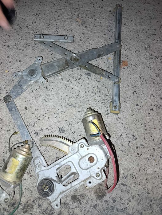 yuk mashinasi uchun eshik ush, steklopadyomnik lexkavoy moshinaniki