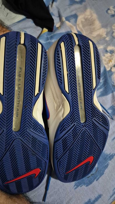 adidasi NIKE originali made Vietnam mar 41 --26 cm  NOI