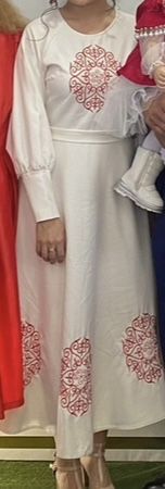 Продам платье белый