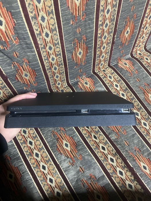 Sony PlayStation 4 slim