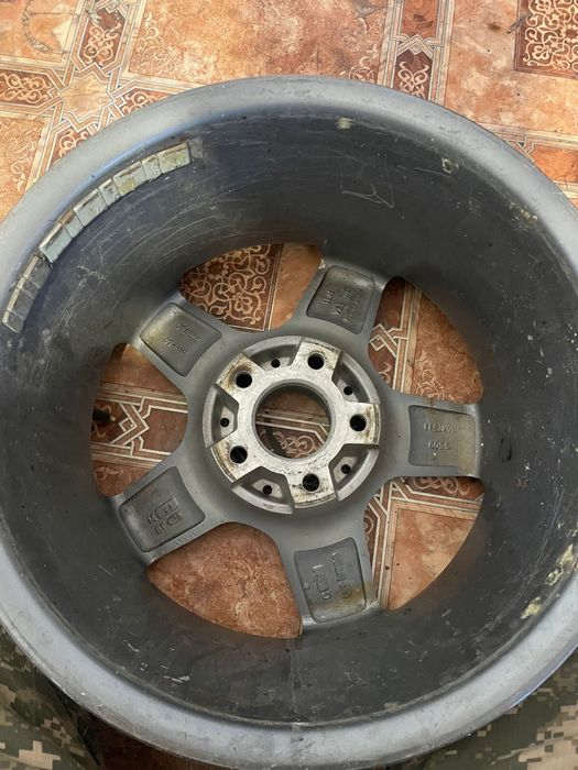 Продам диски на R16