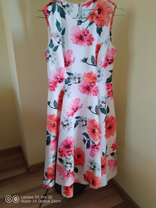 Нови рокли Michael Kors, Guess, Superdry,Armani,Tommy Hilfiger,DKNY