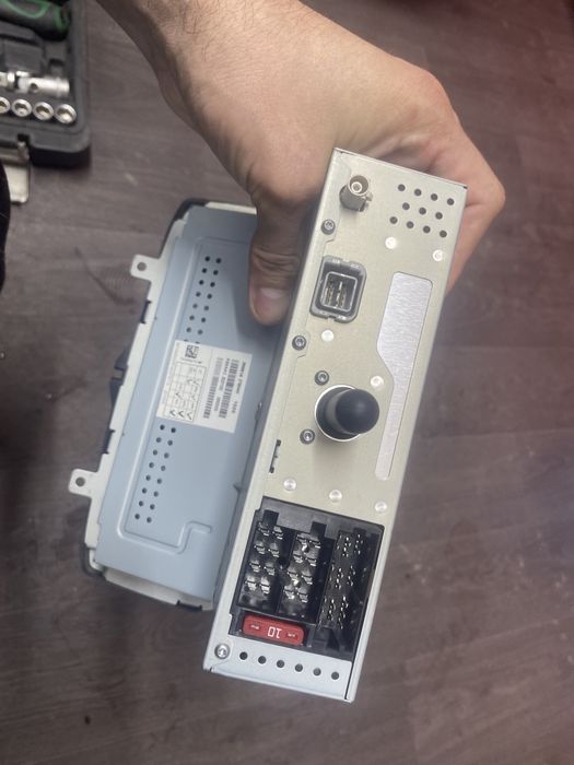 Штатный магнитофон лада веста