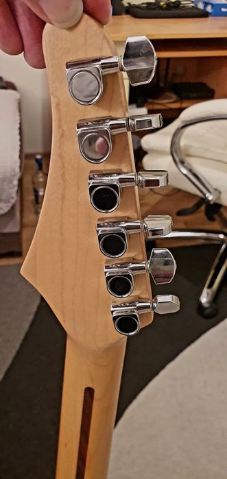 Продавам Hohner ST Special-Professional