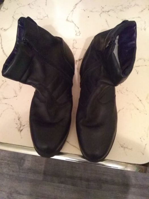 Продавам мъжки боти