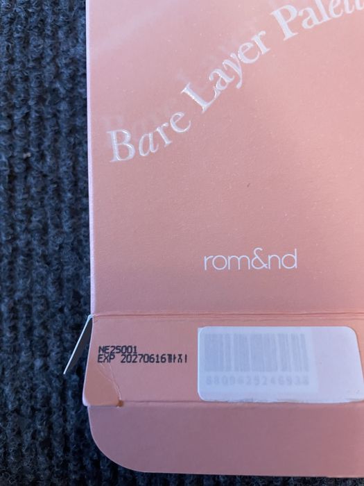 Vand paleta de farduri roze