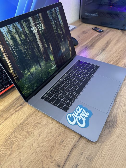 Macbook Pro 15 2019 i9/32gb RAM/ 512gb SSD