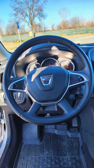 Dacia Logan 2019 - 111717km - 5500 euro (Black & White edition)