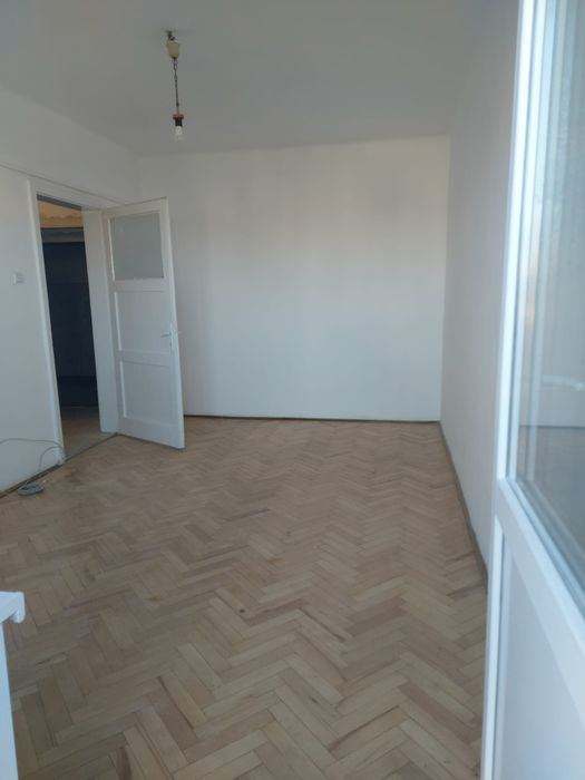 Închiriez apartament strada Horea