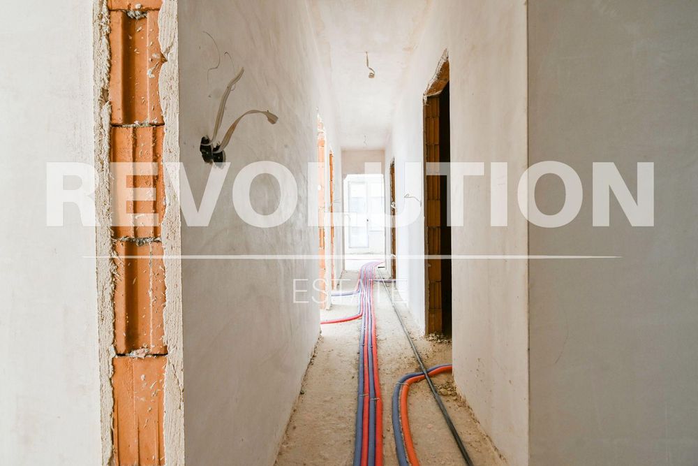 Многостаен апартамент в сграда ПРЕД АКТ 14 в ж.к. Красна поляна 2