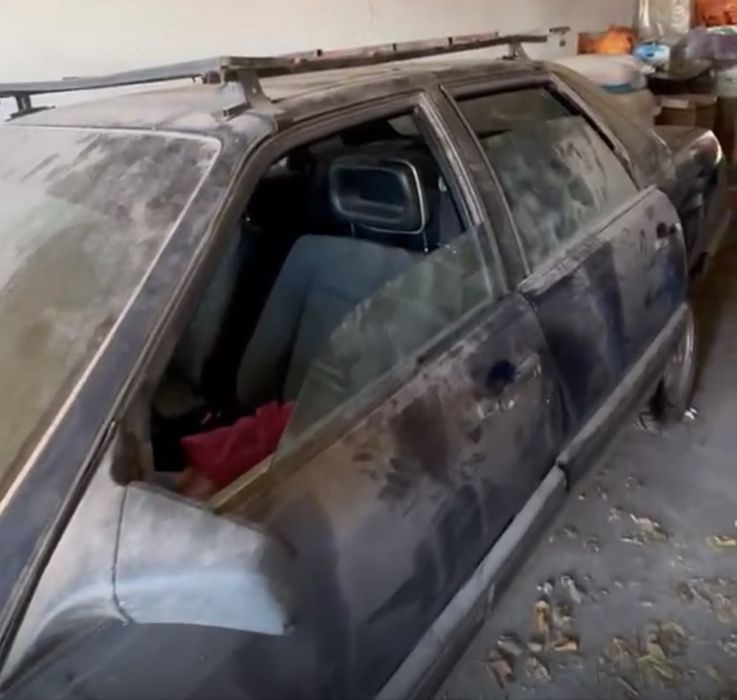 Синия Audi, для сельхоз работ