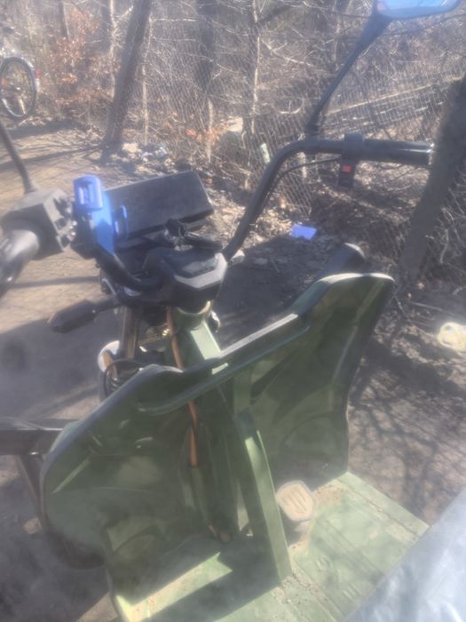 Vand tricicleta electrica.    Negociabil.  076513225.   In caz de